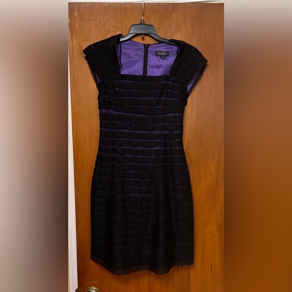 Adrianna Papell Black Ruffle Layer Cap Sleeve Sheath Dress. Spring Size 4.   FC